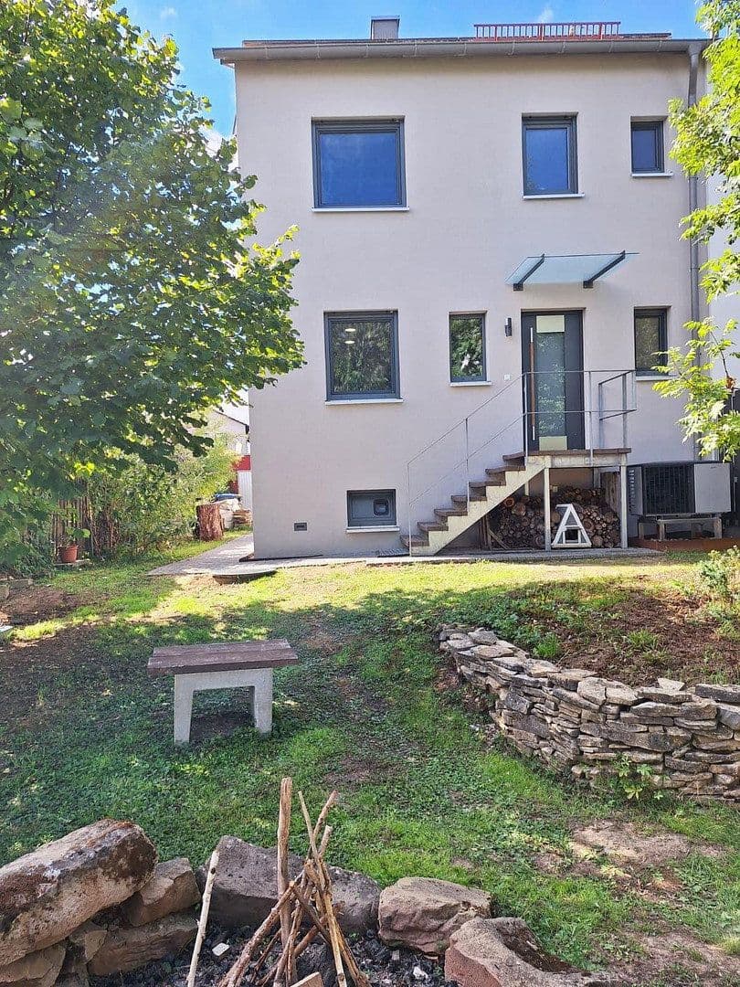 Prodej domu 103 m², pozemek 351 m², Untergruppenbach, Bádensko-Württembersko Prodej domu 103 m², pozemek 351 m², Untergruppenbach, Bádensko-Württembersko