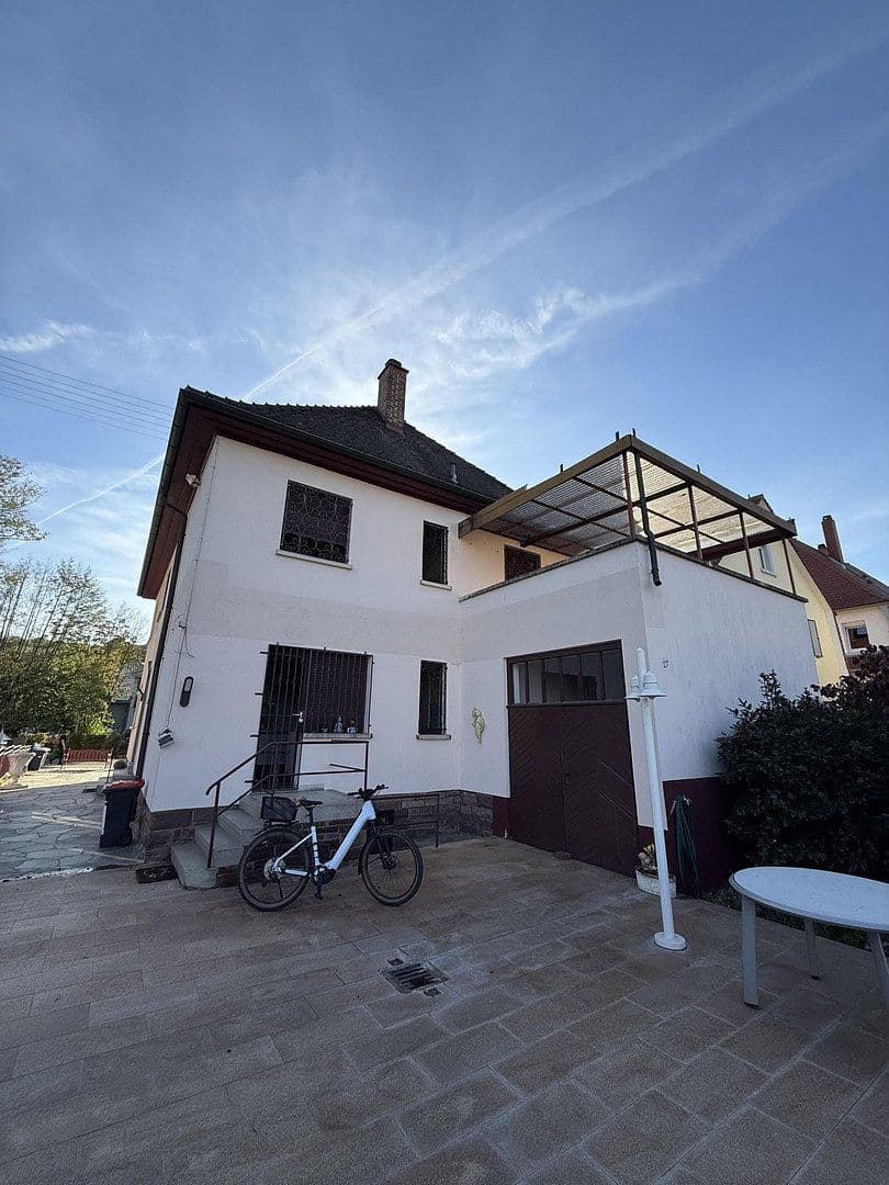 Pronájem domu 219 m², pozemek 554 m², Karlsruhe, Bádensko-Württembersko Pronájem domu 219 m², pozemek 554 m², Karlsruhe, Bádensko-Württembersko