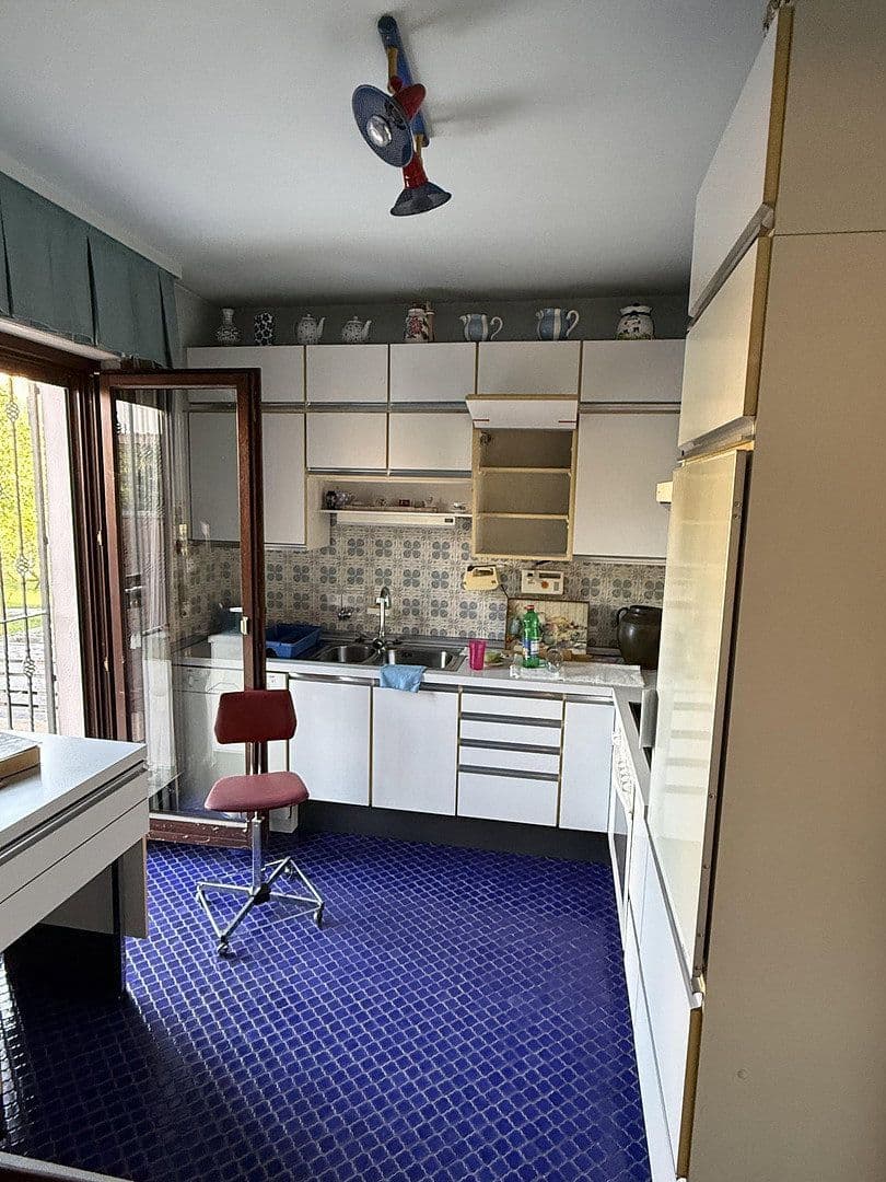 Pronájem domu 219 m², pozemek 554 m², Karlsruhe, Bádensko-Württembersko Pronájem domu 219 m², pozemek 554 m², Karlsruhe, Bádensko-Württembersko