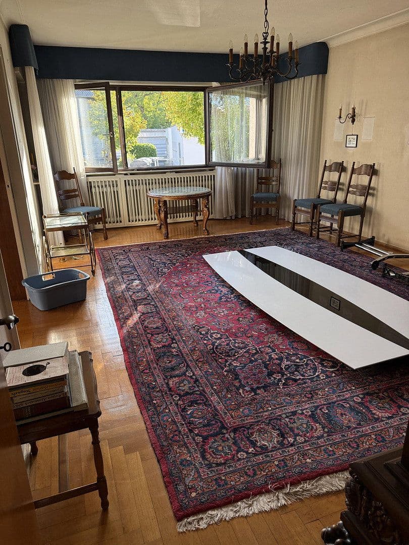 Pronájem domu 219 m², pozemek 554 m², Karlsruhe, Bádensko-Württembersko Pronájem domu 219 m², pozemek 554 m², Karlsruhe, Bádensko-Württembersko