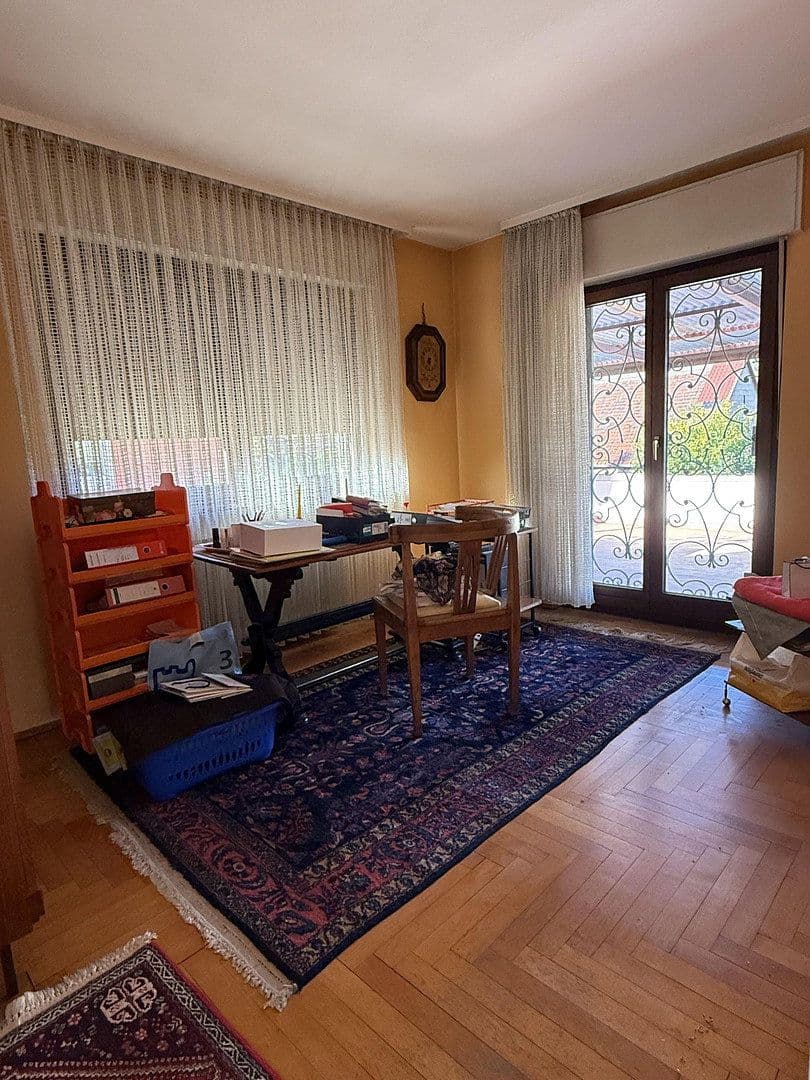Pronájem domu 219 m², pozemek 554 m², Karlsruhe, Bádensko-Württembersko Pronájem domu 219 m², pozemek 554 m², Karlsruhe, Bádensko-Württembersko