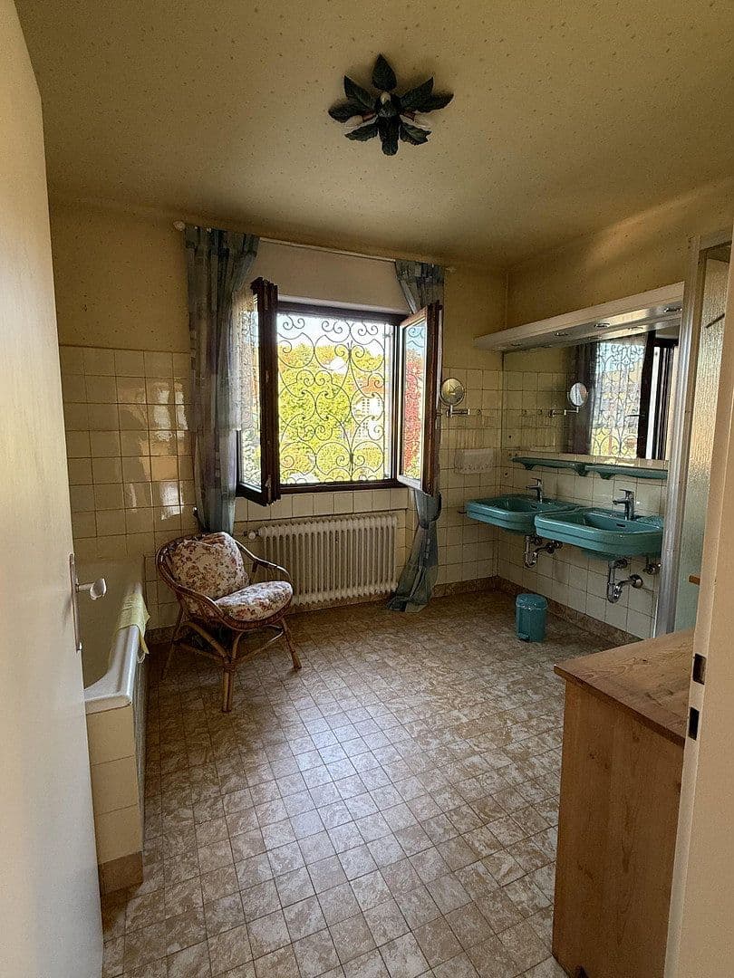 Pronájem domu 219 m², pozemek 554 m², Karlsruhe, Bádensko-Württembersko Pronájem domu 219 m², pozemek 554 m², Karlsruhe, Bádensko-Württembersko
