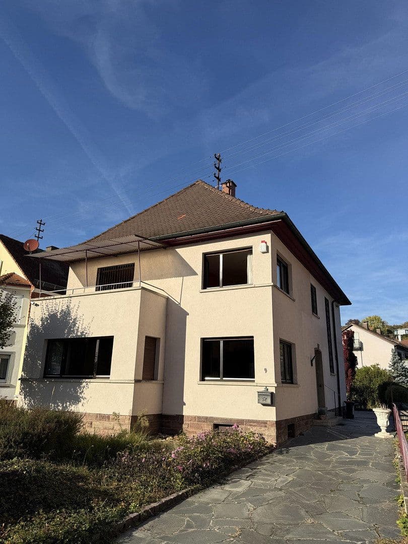 Pronájem domu 219 m², pozemek 554 m², Karlsruhe, Bádensko-Württembersko Pronájem domu 219 m², pozemek 554 m², Karlsruhe, Bádensko-Württembersko