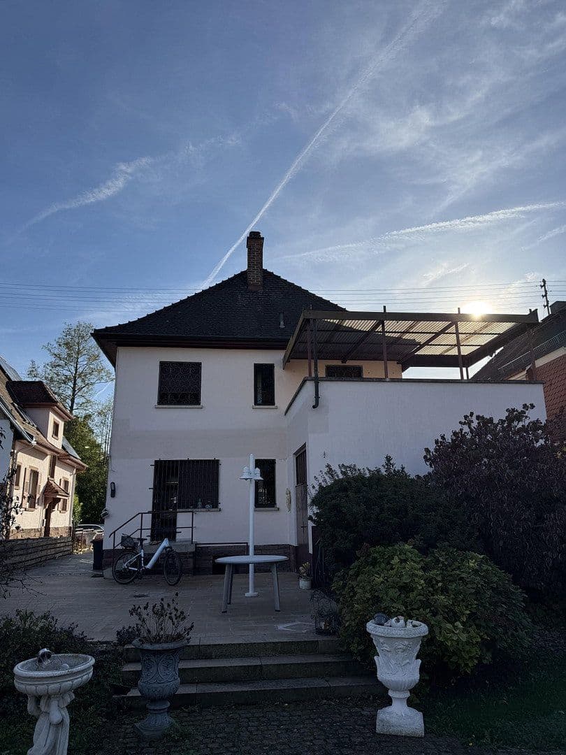 Pronájem domu 219 m², pozemek 554 m², Karlsruhe, Bádensko-Württembersko Pronájem domu 219 m², pozemek 554 m², Karlsruhe, Bádensko-Württembersko