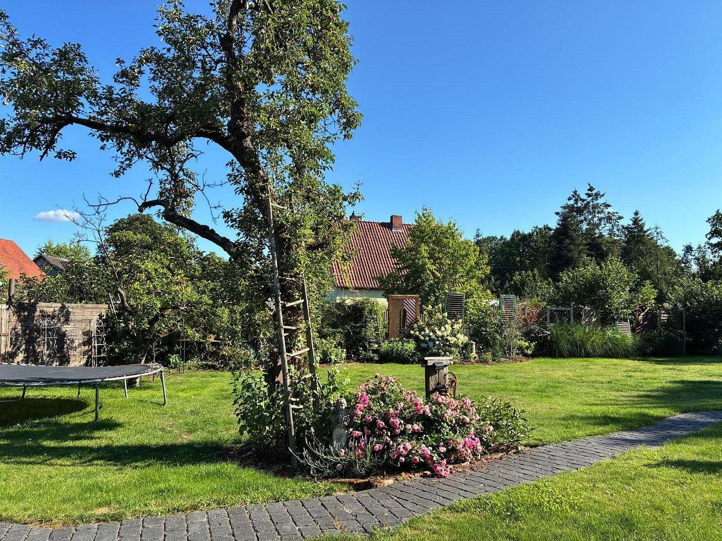 Prodej domu 235 m², pozemek 1.935 m², Wrestedt, Dolní Sasko Prodej domu 235 m², pozemek 1.935 m², Wrestedt, Dolní Sasko