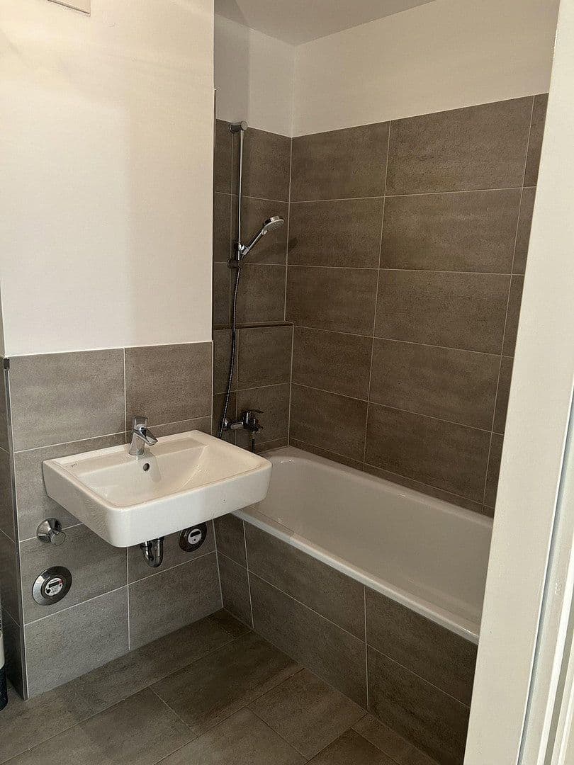 Prodej bytu 2+1 54 m², Schützenstraße 60, Berlin, Berlín Prodej bytu 2+1 54 m², Schützenstraße 60, Berlin, Berlín