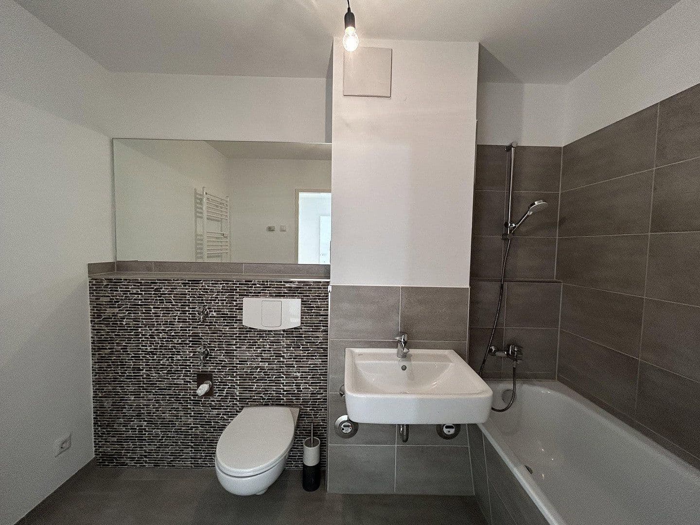 Prodej bytu 2+1 54 m², Schützenstraße 60, Berlin, Berlín Prodej bytu 2+1 54 m², Schützenstraße 60, Berlin, Berlín