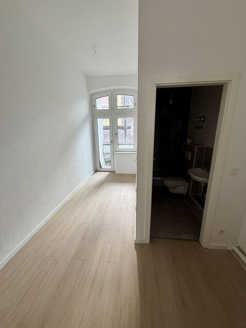 Pronájem bytu 1+1 33 m², Bahnstraße 40, Ratingen, Severní Porýní-Vestfálsko Pronájem bytu 1+1 33 m², Bahnstraße 40, Ratingen, Severní Porýní-Vestfálsko