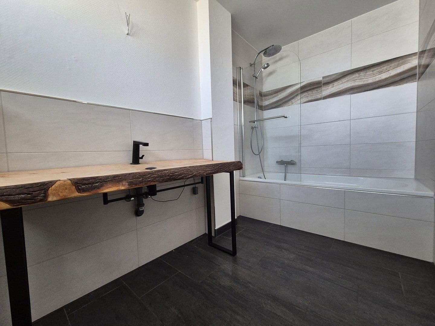 Pronájem bytu 3+1 71 m², Hausackerstr. 11, Essen, Severní Porýní-Vestfálsko Pronájem bytu 3+1 71 m², Hausackerstr. 11, Essen, Severní Porýní-Vestfálsko