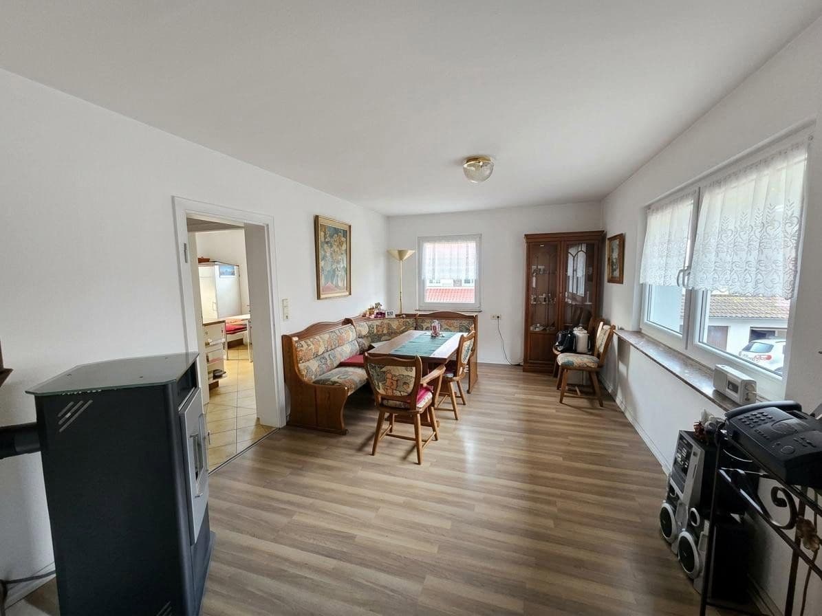 Prodej domu 127 m², pozemek 1.588 m², Unterreichenbach, Bádensko-Württembersko Prodej domu 127 m², pozemek 1.588 m², Unterreichenbach, Bádensko-Württembersko