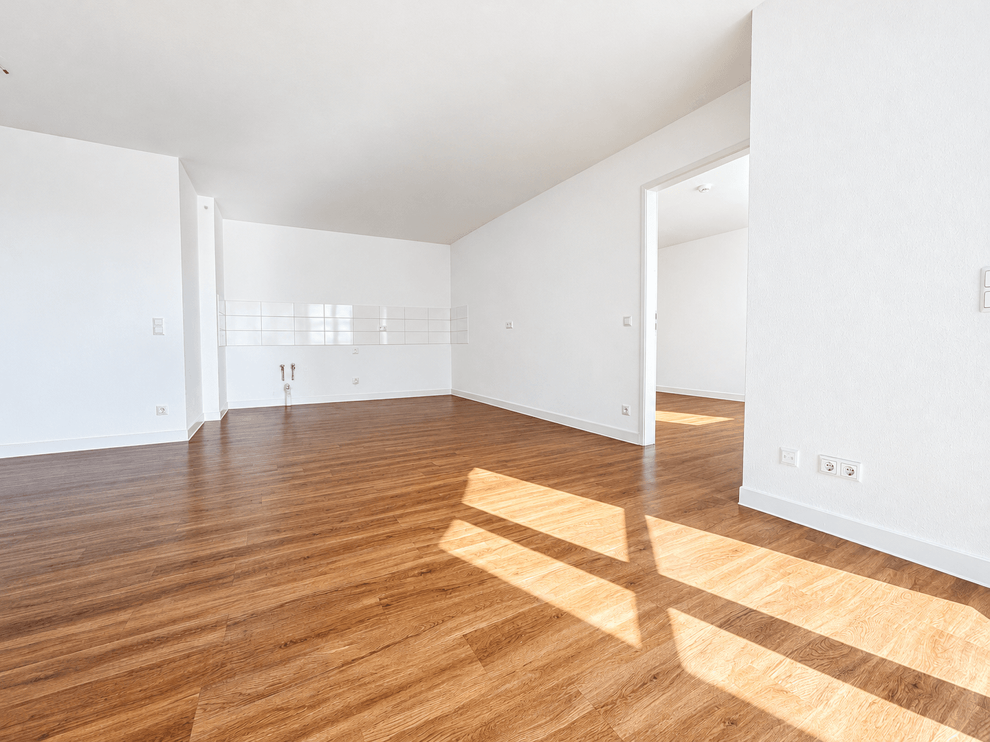 Pronájem bytu 2+1 59 m², Berliner Straße 27, Dresden, Sasko Pronájem bytu 2+1 59 m², Berliner Straße 27, Dresden, Sasko