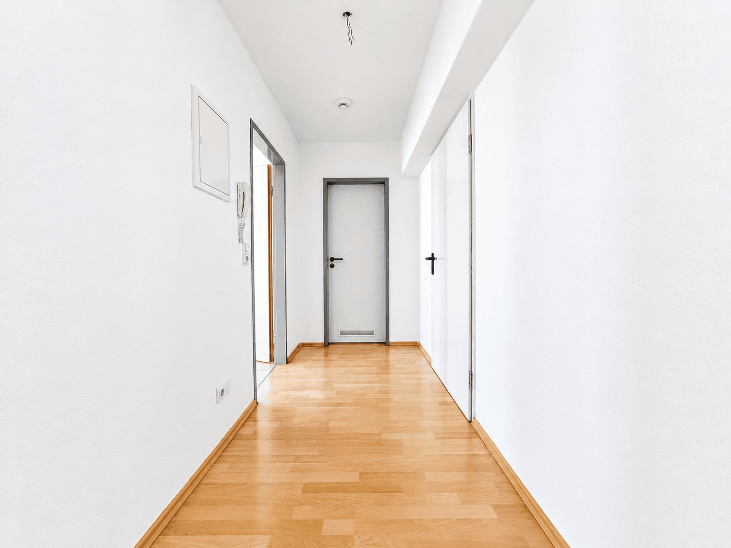 Pronájem bytu 2+1 60 m², Berliner Straße 23, Dresden, Sasko Pronájem bytu 2+1 60 m², Berliner Straße 23, Dresden, Sasko