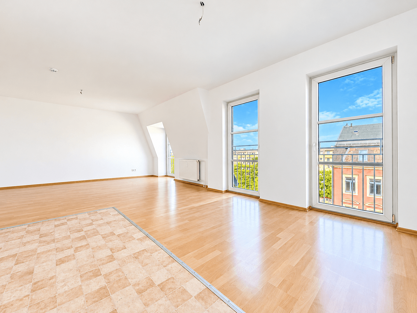 Pronájem bytu 2+1 60 m², Berliner Straße 23, Dresden, Sasko Pronájem bytu 2+1 60 m², Berliner Straße 23, Dresden, Sasko