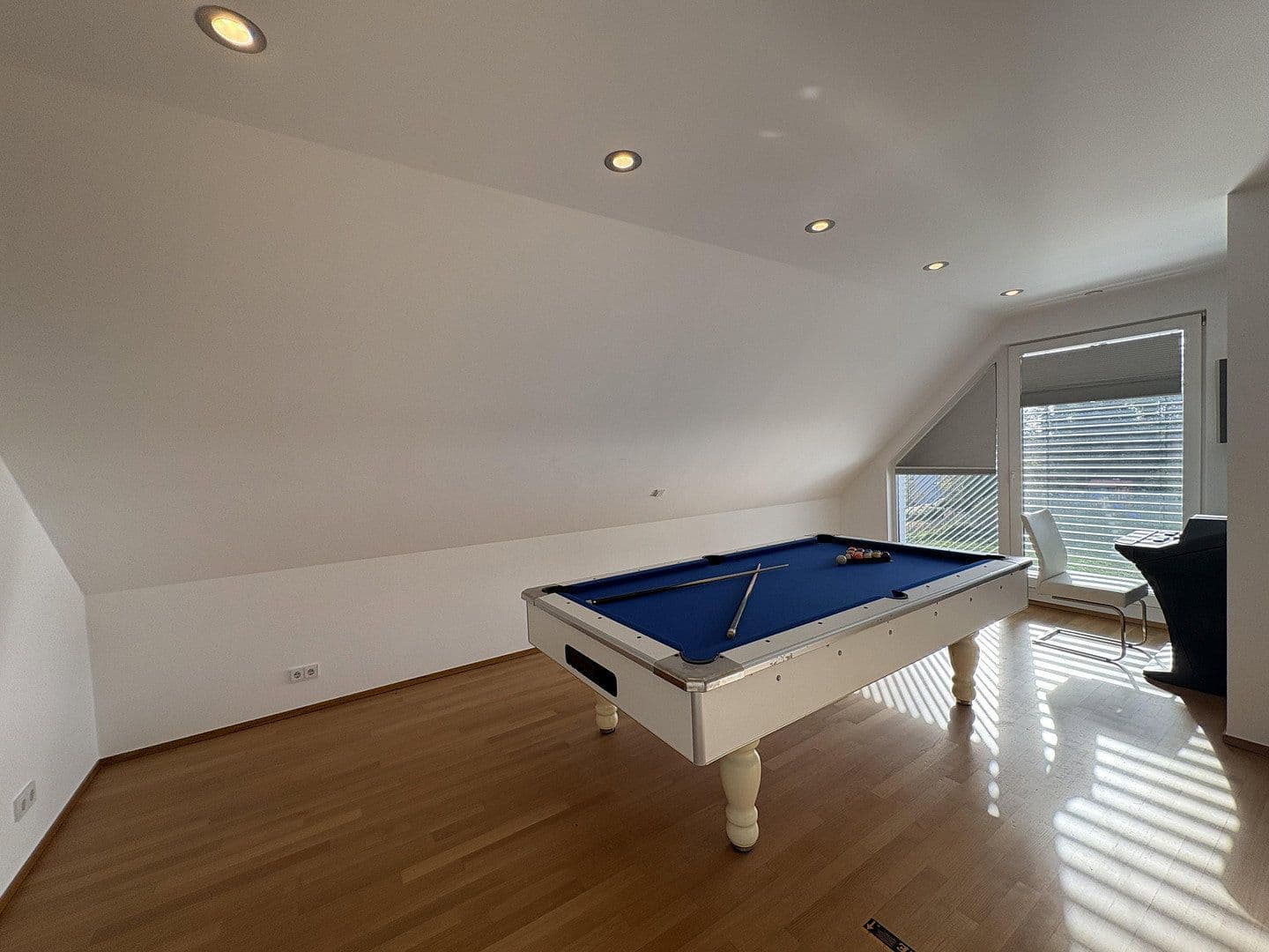 Prodej bytu 5+kk 193 m², Schweinfurt, Bavorsko Prodej bytu 5+kk 193 m², Schweinfurt, Bavorsko