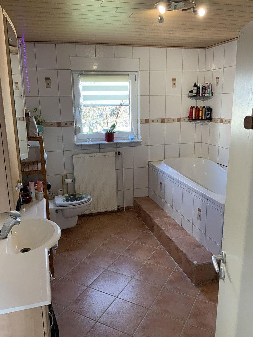 Prodej domu 180 m², pozemek 486 m², Neu-Anspach, Hessen Prodej domu 180 m², pozemek 486 m², Neu-Anspach, Hessen