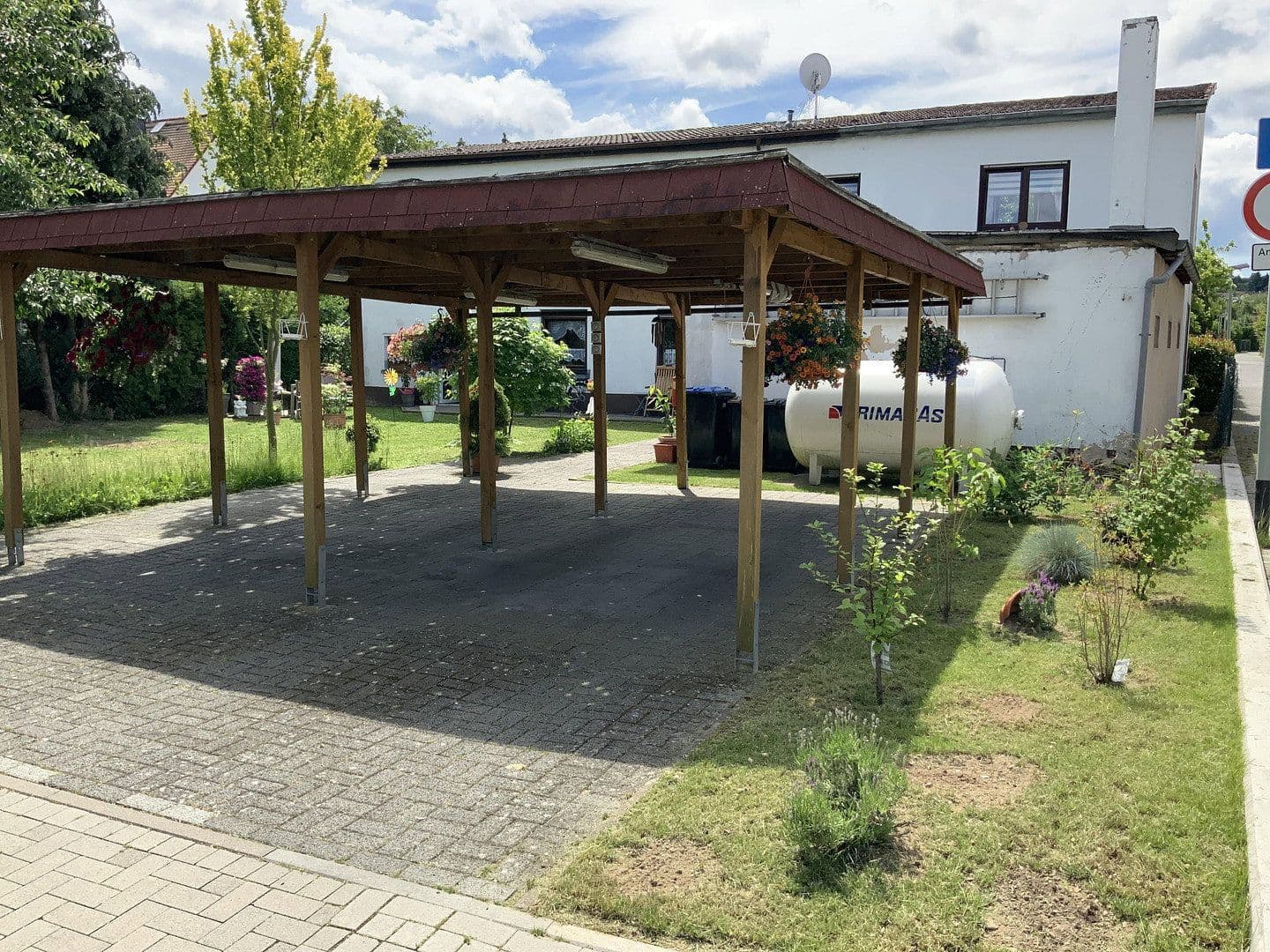 Prodej domu 180 m², pozemek 486 m², Neu-Anspach, Hessen Prodej domu 180 m², pozemek 486 m², Neu-Anspach, Hessen