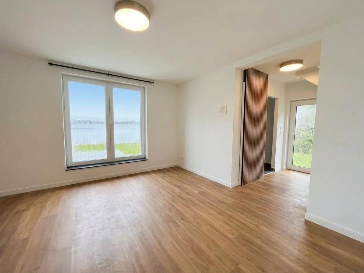 Pronájem domu 95 m², pozemek 1.300 m², Malente, Šlesvicko-Holštýnsko Pronájem domu 95 m², pozemek 1.300 m², Malente, Šlesvicko-Holštýnsko