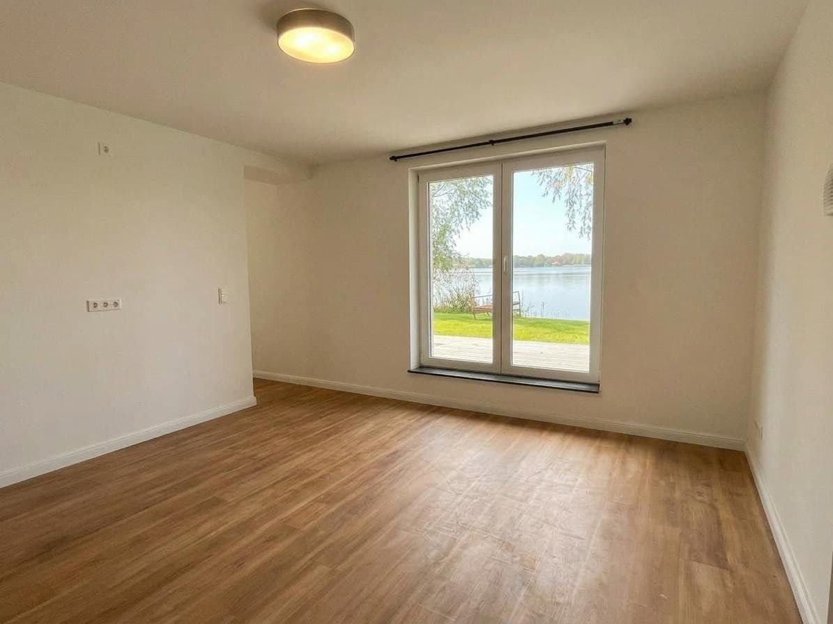 Pronájem domu 95 m², pozemek 1.300 m², Malente, Šlesvicko-Holštýnsko Pronájem domu 95 m², pozemek 1.300 m², Malente, Šlesvicko-Holštýnsko