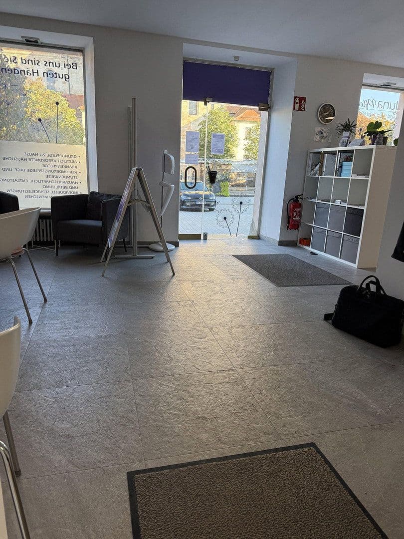Pronájem kanceláře 150 m², Marktplatz 18, Ellwangen (Jagst), Bádensko-Württembersko Pronájem kanceláře 150 m², Marktplatz 18, Ellwangen (Jagst), Bádensko-Württembersko