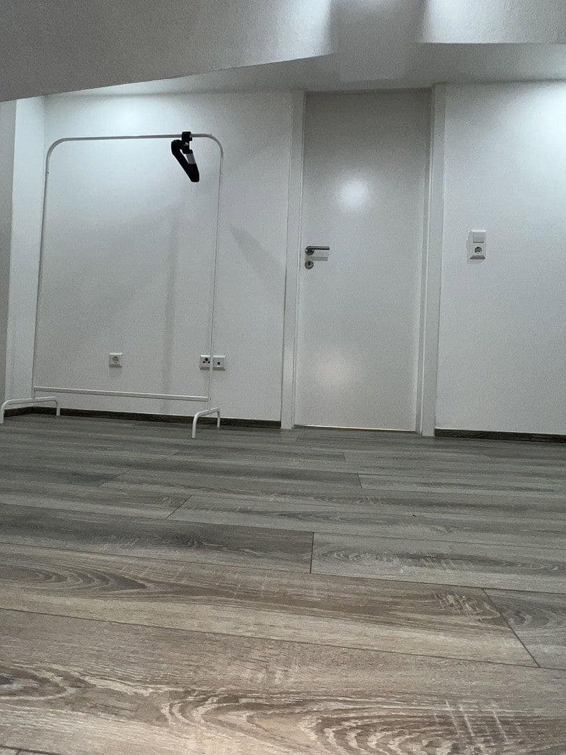 Pronájem bytu 4+1 103 m², Stuttgart, Bádensko-Württembersko Pronájem bytu 4+1 103 m², Stuttgart, Bádensko-Württembersko