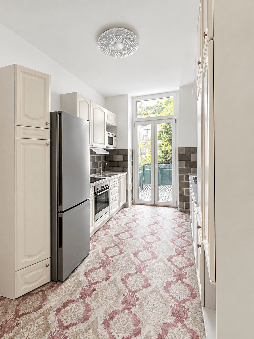Pronájem bytu 4+1 94 m², Uellendahlerstr. 91, Wuppertal, Severní Porýní-Vestfálsko Pronájem bytu 4+1 94 m², Uellendahlerstr. 91, Wuppertal, Severní Porýní-Vestfálsko