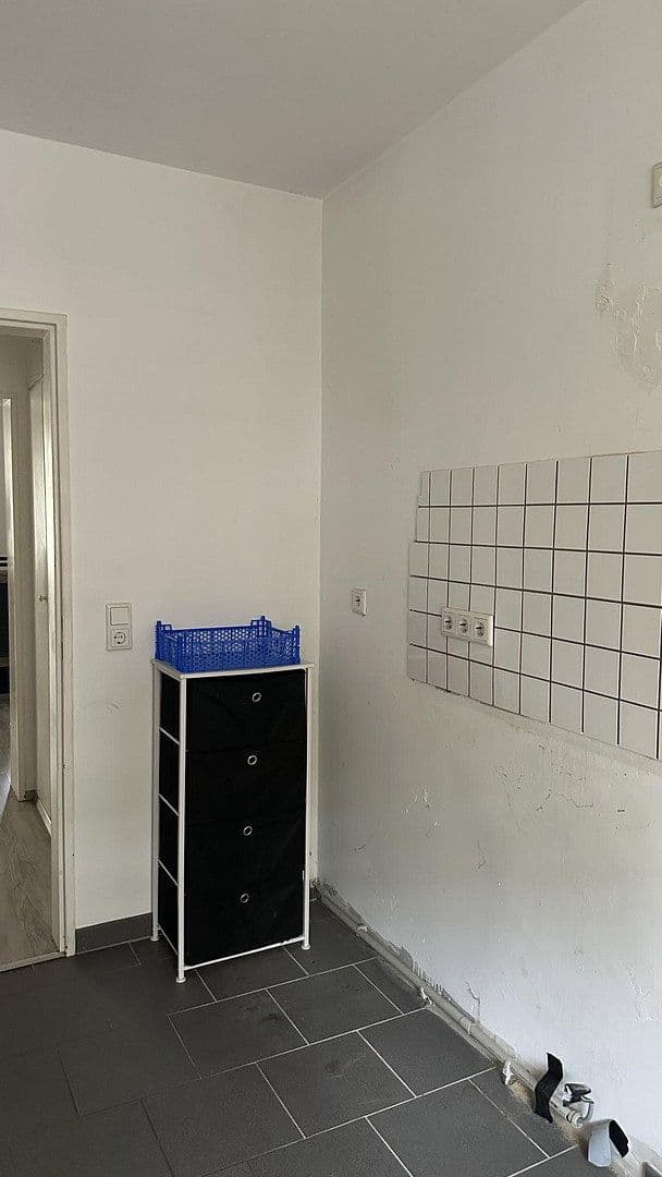 Pronájem bytu 3+1 75 m², Ferdinandstr., Düsseldorf, Severní Porýní-Vestfálsko Pronájem bytu 3+1 75 m², Ferdinandstr., Düsseldorf, Severní Porýní-Vestfálsko