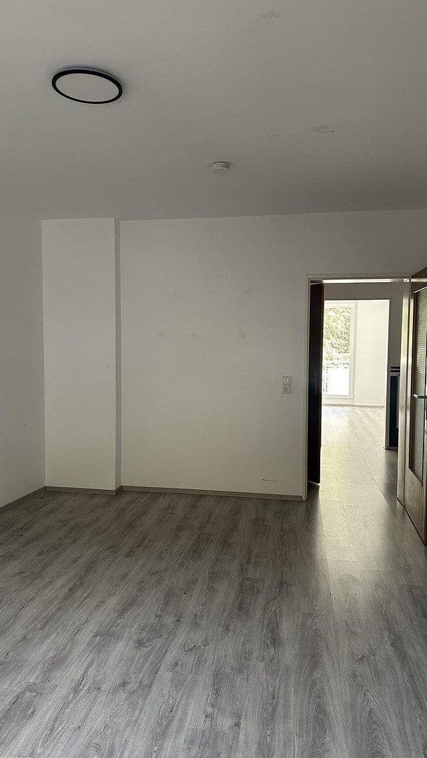 Pronájem bytu 3+1 75 m², Ferdinandstr., Düsseldorf, Severní Porýní-Vestfálsko Pronájem bytu 3+1 75 m², Ferdinandstr., Düsseldorf, Severní Porýní-Vestfálsko