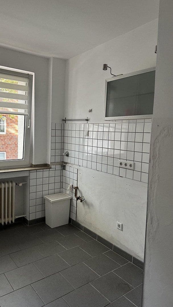 Pronájem bytu 3+1 75 m², Ferdinandstr., Düsseldorf, Severní Porýní-Vestfálsko Pronájem bytu 3+1 75 m², Ferdinandstr., Düsseldorf, Severní Porýní-Vestfálsko