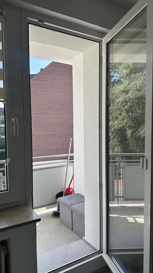 Pronájem bytu 3+1 75 m², Ferdinandstr., Düsseldorf, Severní Porýní-Vestfálsko Pronájem bytu 3+1 75 m², Ferdinandstr., Düsseldorf, Severní Porýní-Vestfálsko