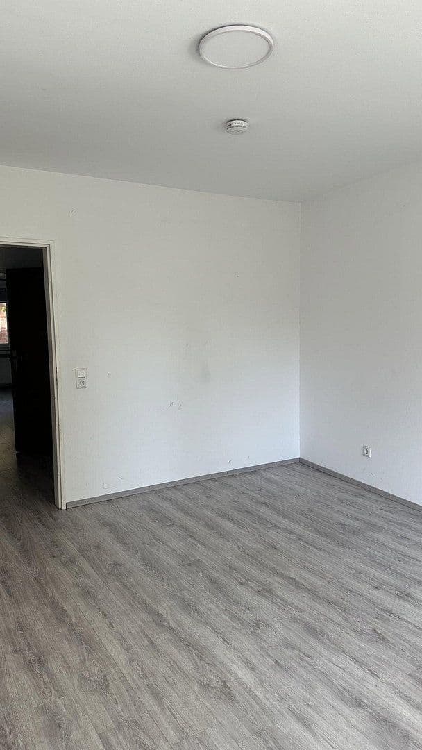Pronájem bytu 3+1 75 m², Ferdinandstr., Düsseldorf, Severní Porýní-Vestfálsko Pronájem bytu 3+1 75 m², Ferdinandstr., Düsseldorf, Severní Porýní-Vestfálsko