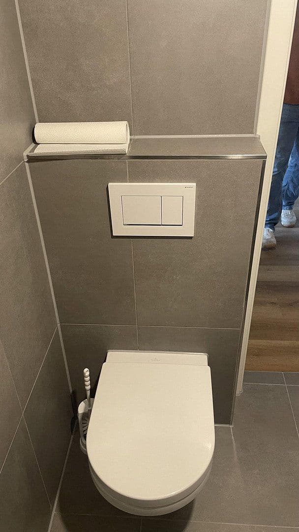 Pronájem bytu 1+1 36 m², Stuttgart, Bádensko-Württembersko Pronájem bytu 1+1 36 m², Stuttgart, Bádensko-Württembersko