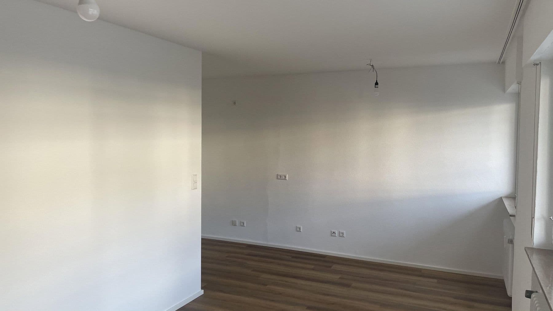 Pronájem bytu 1+1 36 m², Stuttgart, Bádensko-Württembersko Pronájem bytu 1+1 36 m², Stuttgart, Bádensko-Württembersko