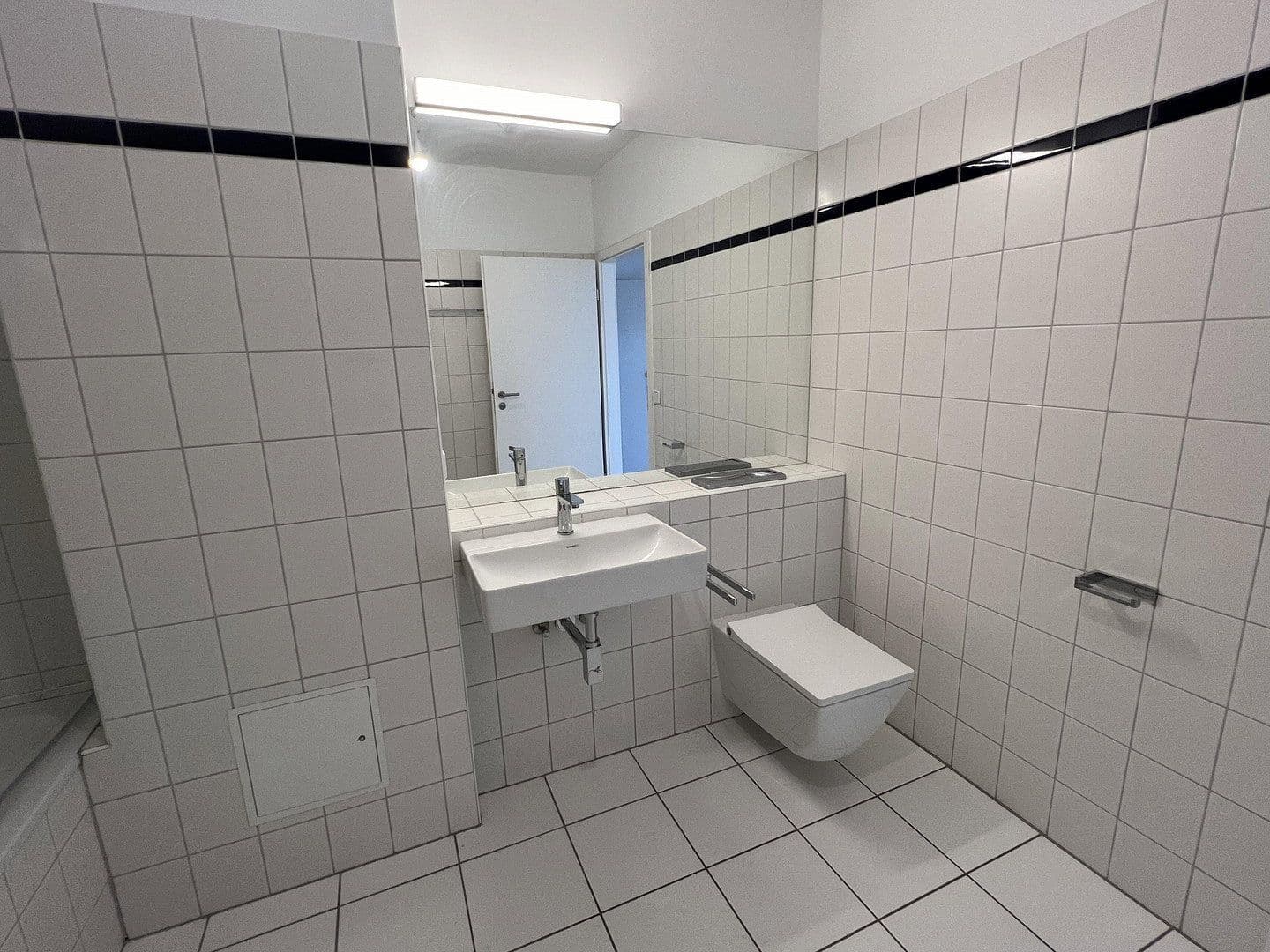 Pronájem bytu 2+1 79 m², Wiederitzscher Straße 11, Leipzig, Sasko Pronájem bytu 2+1 79 m², Wiederitzscher Straße 11, Leipzig, Sasko
