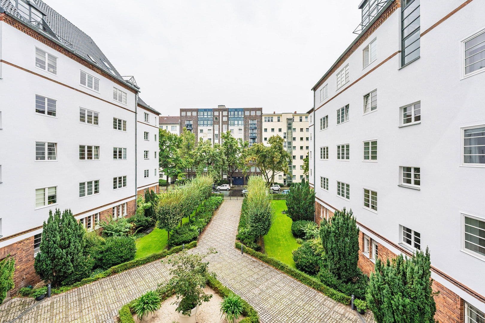 Prodej bytu 4+1 148 m², Düsseldorfer Str. 35, Berlin, Berlín Prodej bytu 4+1 148 m², Düsseldorfer Str. 35, Berlin, Berlín
