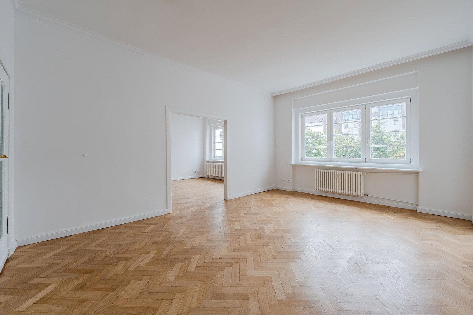 Prodej bytu 4+1 148 m², Düsseldorfer Str. 35, Berlin, Berlín Prodej bytu 4+1 148 m², Düsseldorfer Str. 35, Berlin, Berlín