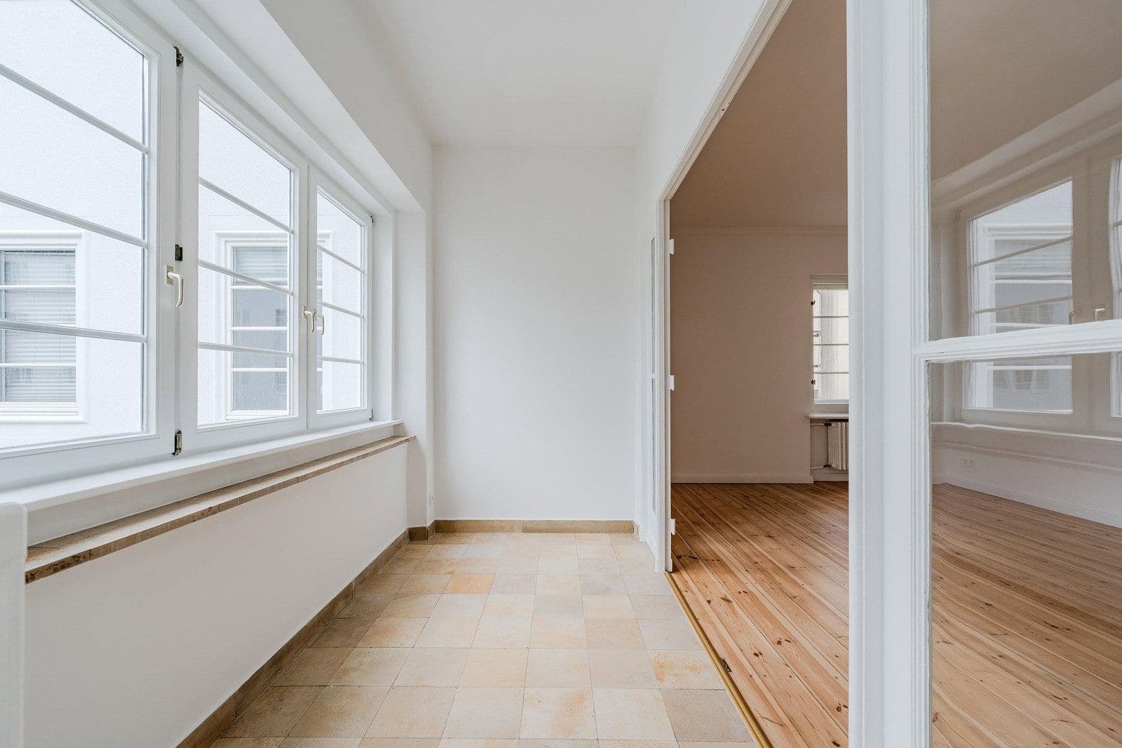 Prodej bytu 4+1 148 m², Düsseldorfer Str. 35, Berlin, Berlín Prodej bytu 4+1 148 m², Düsseldorfer Str. 35, Berlin, Berlín