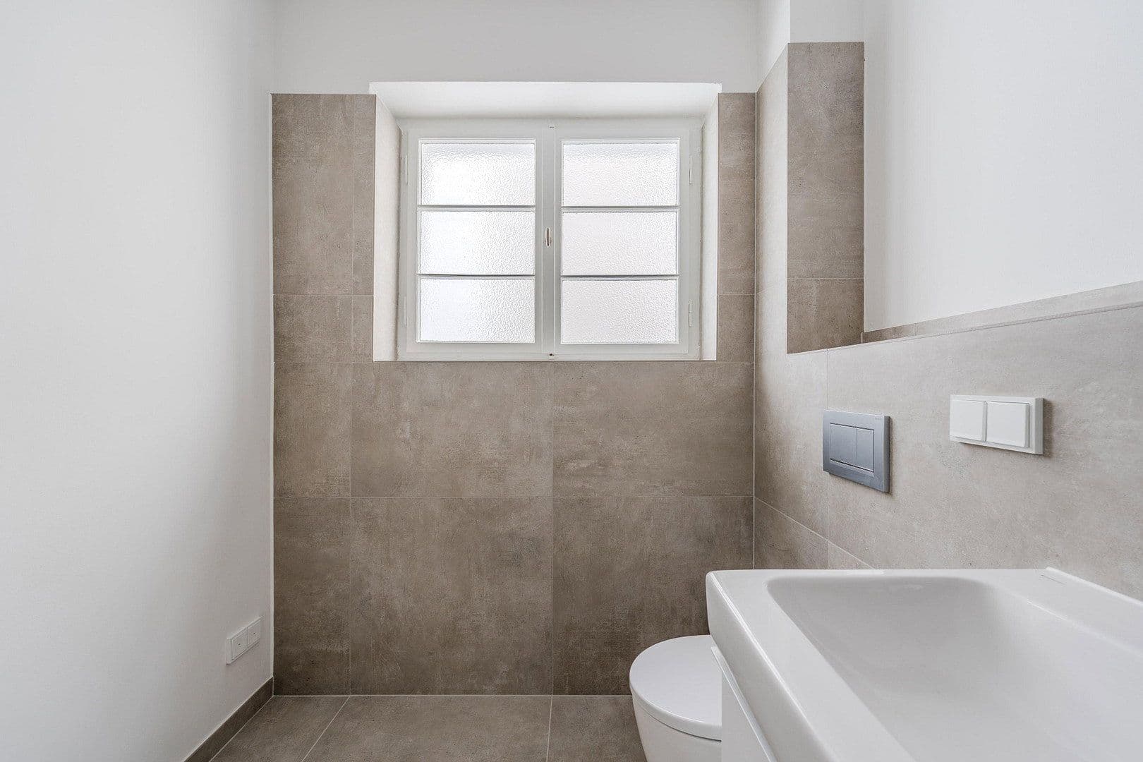 Prodej bytu 4+1 148 m², Düsseldorfer Str. 35, Berlin, Berlín Prodej bytu 4+1 148 m², Düsseldorfer Str. 35, Berlin, Berlín