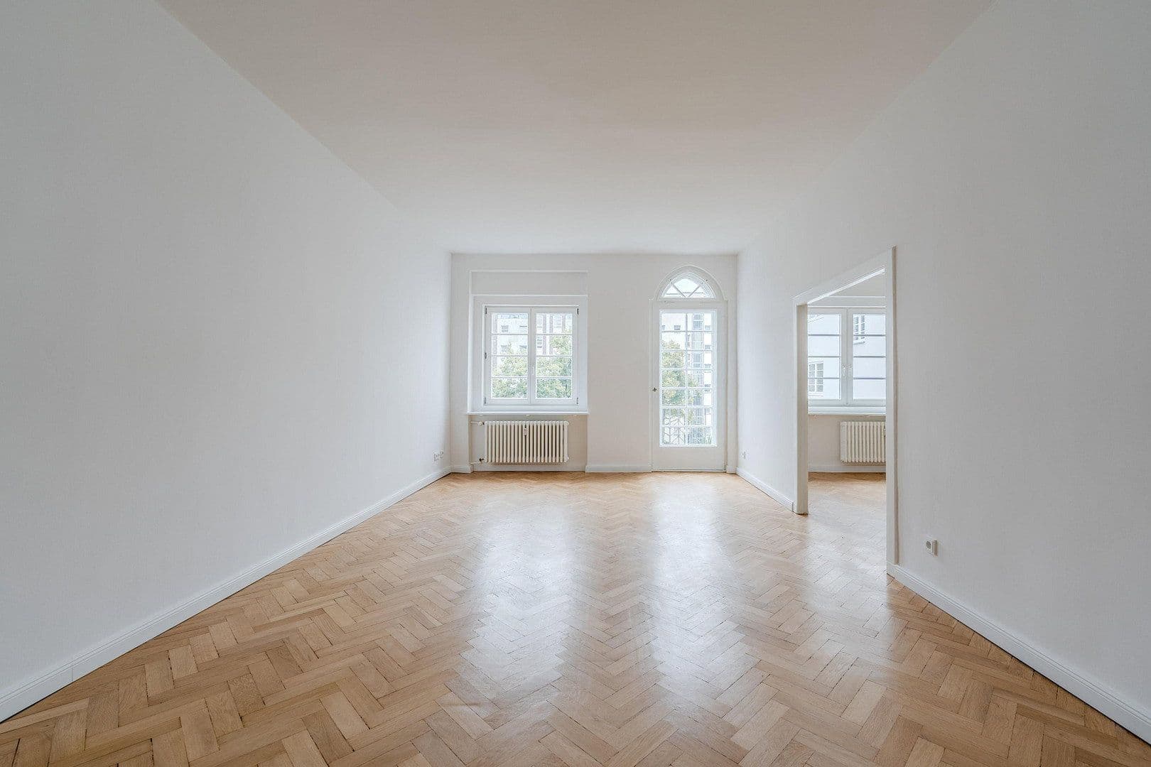 Prodej bytu 4+1 148 m², Düsseldorfer Str. 35, Berlin, Berlín Prodej bytu 4+1 148 m², Düsseldorfer Str. 35, Berlin, Berlín