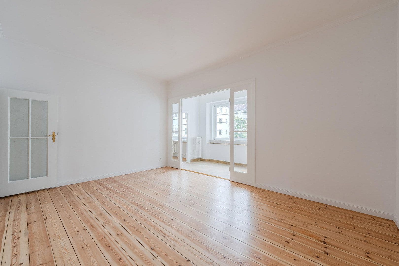 Prodej bytu 4+1 148 m², Düsseldorfer Str. 35, Berlin, Berlín Prodej bytu 4+1 148 m², Düsseldorfer Str. 35, Berlin, Berlín