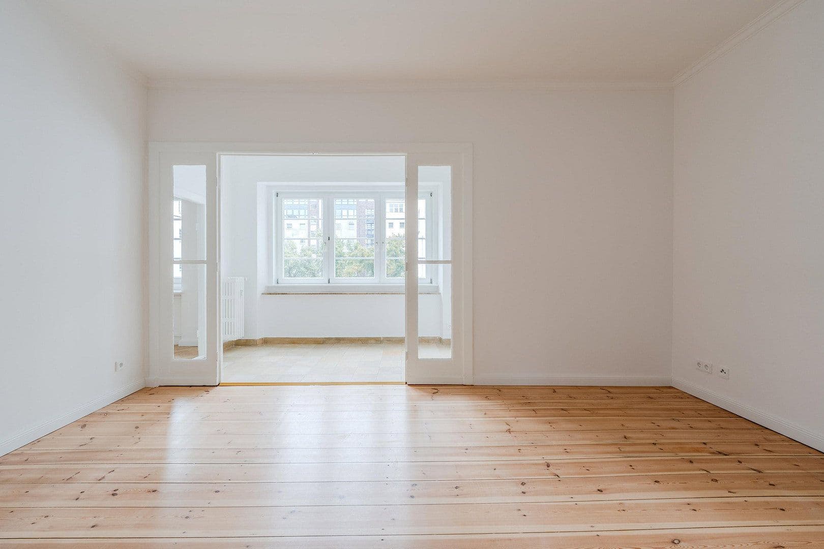 Prodej bytu 4+1 148 m², Düsseldorfer Str. 35, Berlin, Berlín Prodej bytu 4+1 148 m², Düsseldorfer Str. 35, Berlin, Berlín