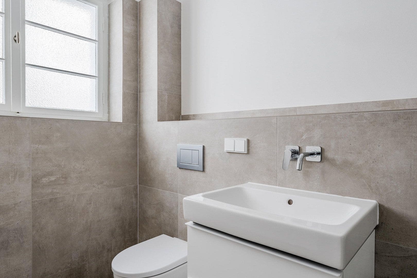 Prodej bytu 4+1 148 m², Düsseldorfer Str. 35, Berlin, Berlín Prodej bytu 4+1 148 m², Düsseldorfer Str. 35, Berlin, Berlín