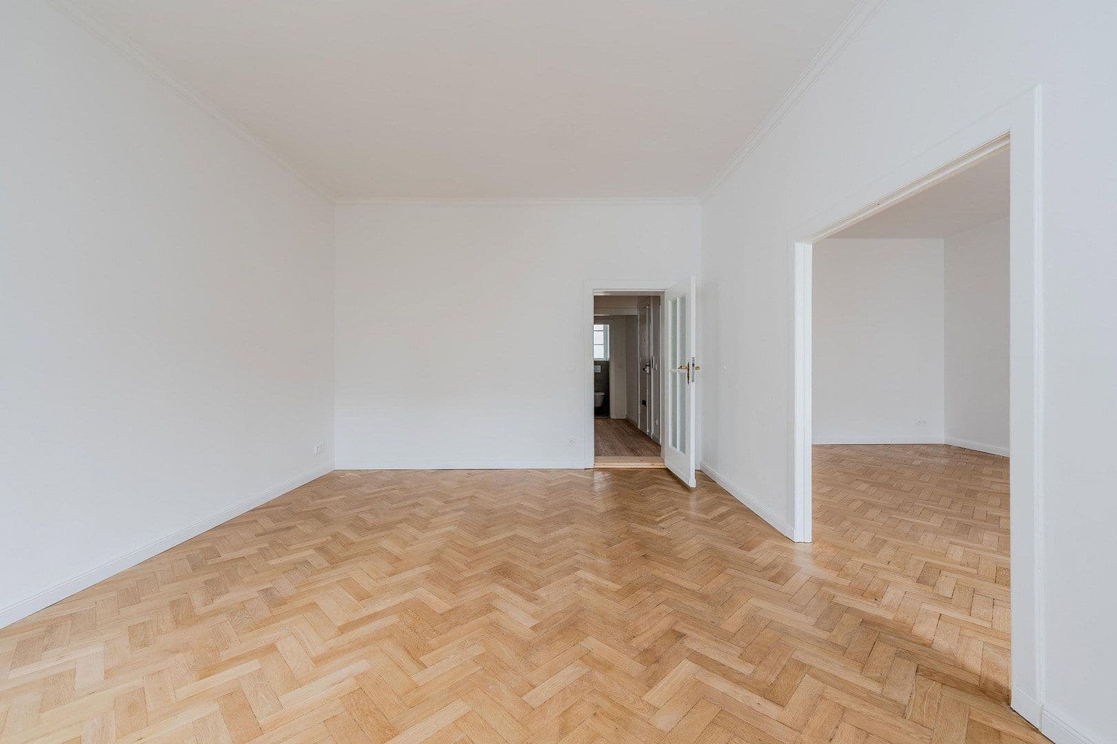 Prodej bytu 4+1 148 m², Düsseldorfer Str. 35, Berlin, Berlín Prodej bytu 4+1 148 m², Düsseldorfer Str. 35, Berlin, Berlín