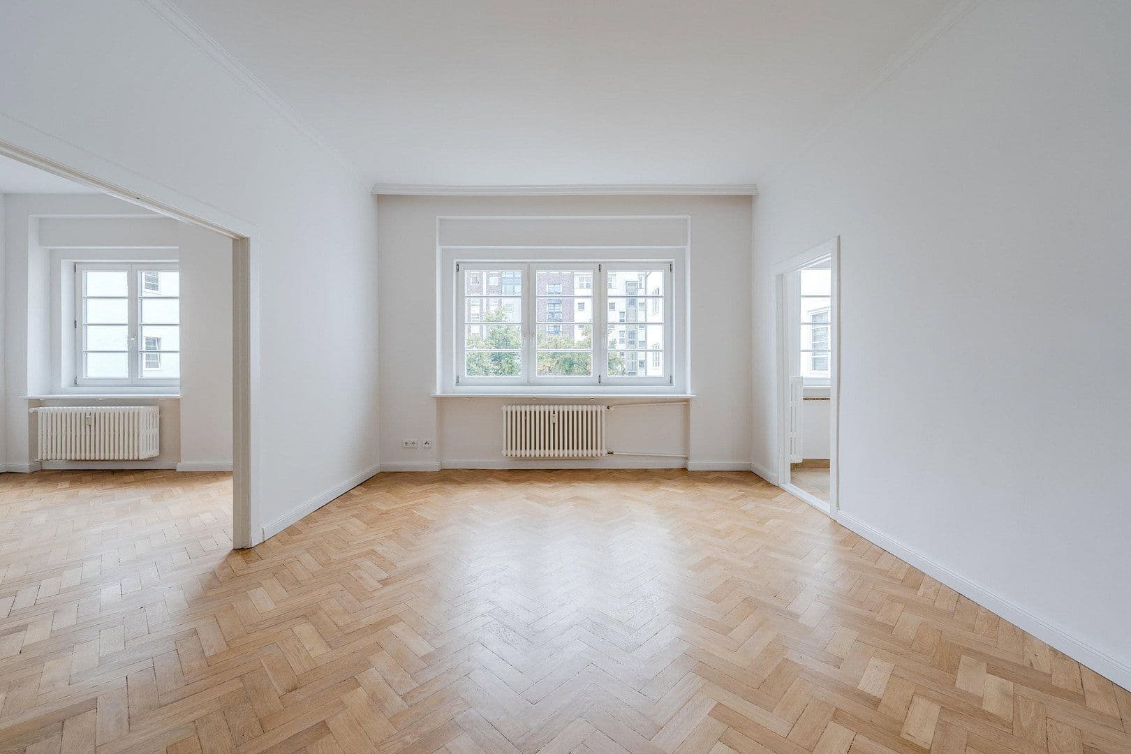 Prodej bytu 4+1 148 m², Düsseldorfer Str. 35, Berlin, Berlín Prodej bytu 4+1 148 m², Düsseldorfer Str. 35, Berlin, Berlín