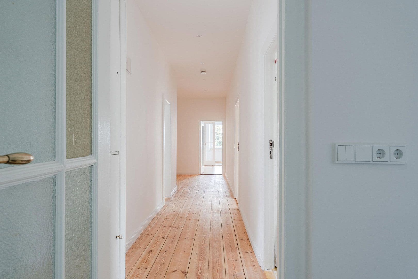 Prodej bytu 4+1 148 m², Düsseldorfer Str. 35, Berlin, Berlín Prodej bytu 4+1 148 m², Düsseldorfer Str. 35, Berlin, Berlín
