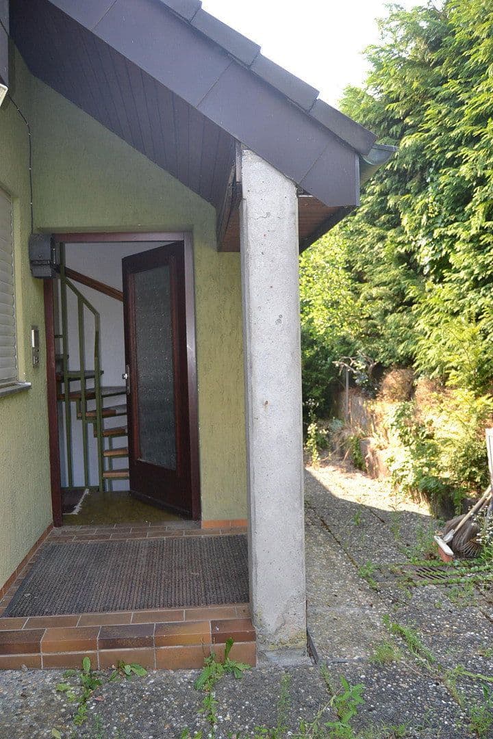 Prodej domu 260 m², pozemek 505 m², Marienstraße 43, Remshalden, Bádensko-Württembersko Prodej domu 260 m², pozemek 505 m², Marienstraße 43, Remshalden, Bádensko-Württembersko