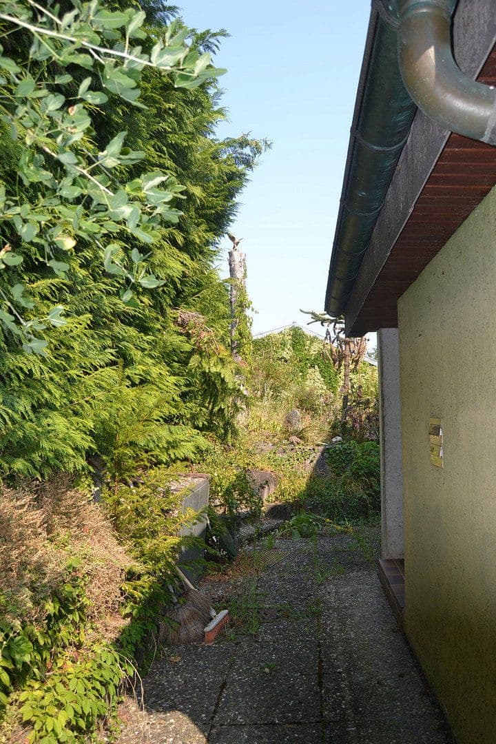 Prodej domu 260 m², pozemek 505 m², Marienstraße 43, Remshalden, Bádensko-Württembersko Prodej domu 260 m², pozemek 505 m², Marienstraße 43, Remshalden, Bádensko-Württembersko