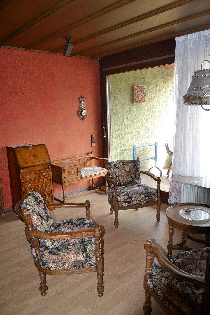Prodej domu 260 m², pozemek 505 m², Marienstraße 43, Remshalden, Bádensko-Württembersko Prodej domu 260 m², pozemek 505 m², Marienstraße 43, Remshalden, Bádensko-Württembersko