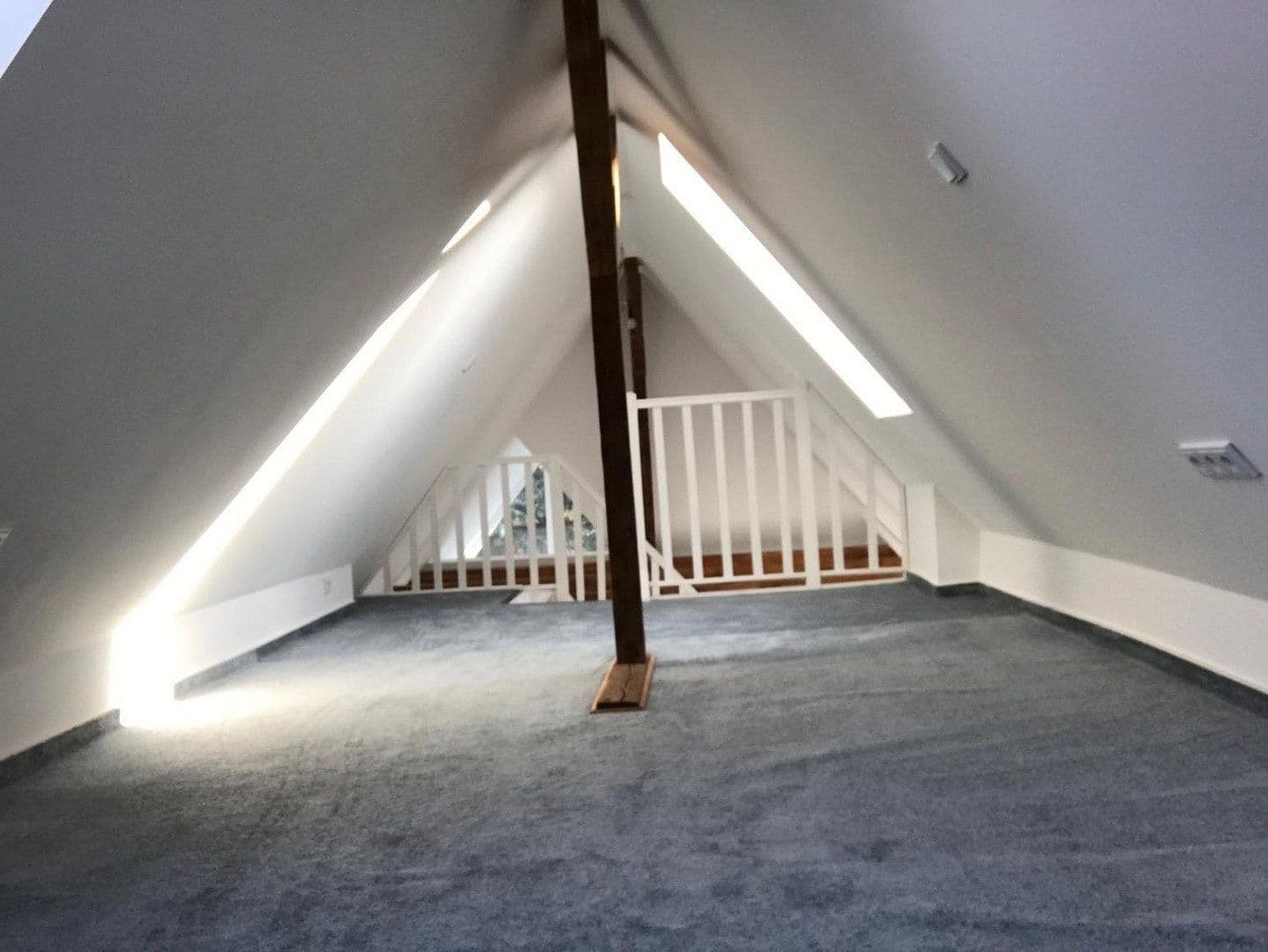 Pronájem domu 215 m², pozemek 717 m², Zehntwerderweg 96, Berlin, Berlín Pronájem domu 215 m², pozemek 717 m², Zehntwerderweg 96, Berlin, Berlín