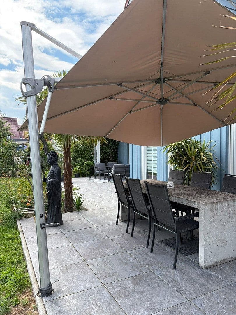 Prodej domu 195 m², pozemek 641 m², Erlangen, Bavorsko Prodej domu 195 m², pozemek 641 m², Erlangen, Bavorsko