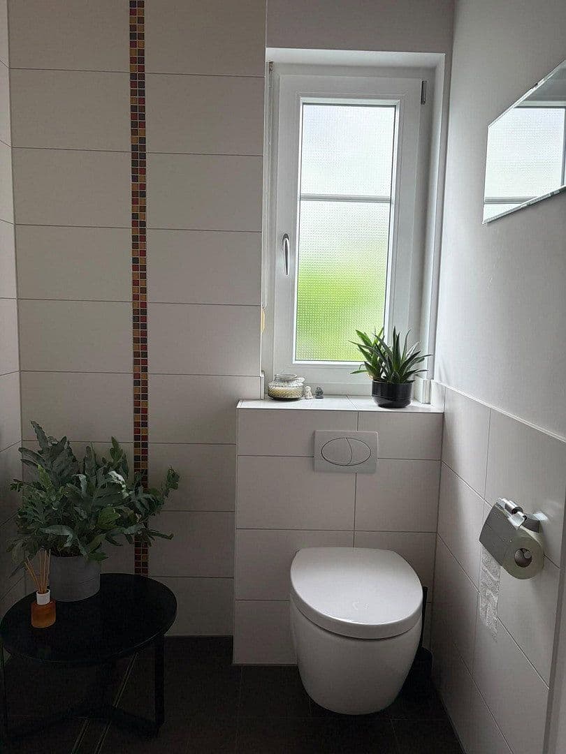 Prodej domu 195 m², pozemek 641 m², Erlangen, Bavorsko Prodej domu 195 m², pozemek 641 m², Erlangen, Bavorsko